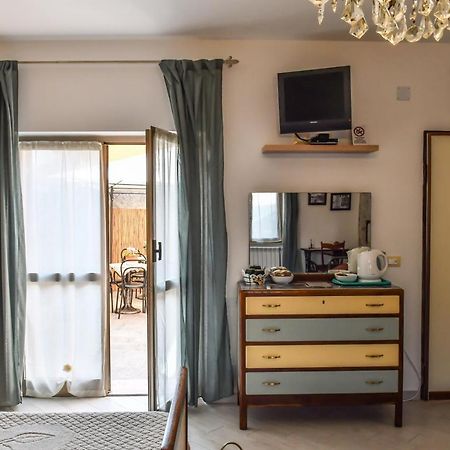 La Terra Di Mingo Bed & Breakfast Vado Ligure Eksteriør bilde
