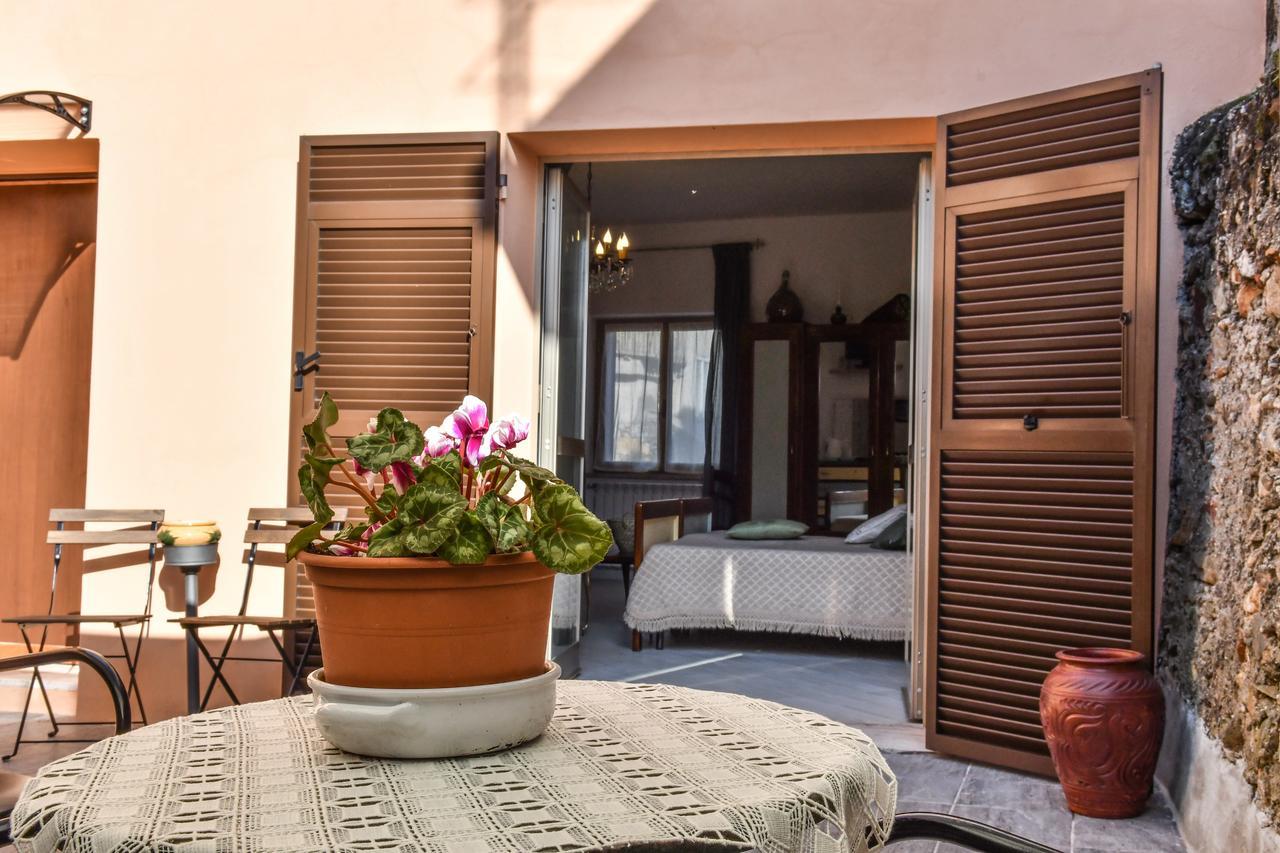 La Terra Di Mingo Bed & Breakfast Vado Ligure Eksteriør bilde