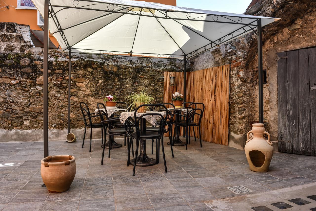 La Terra Di Mingo Bed & Breakfast Vado Ligure Eksteriør bilde