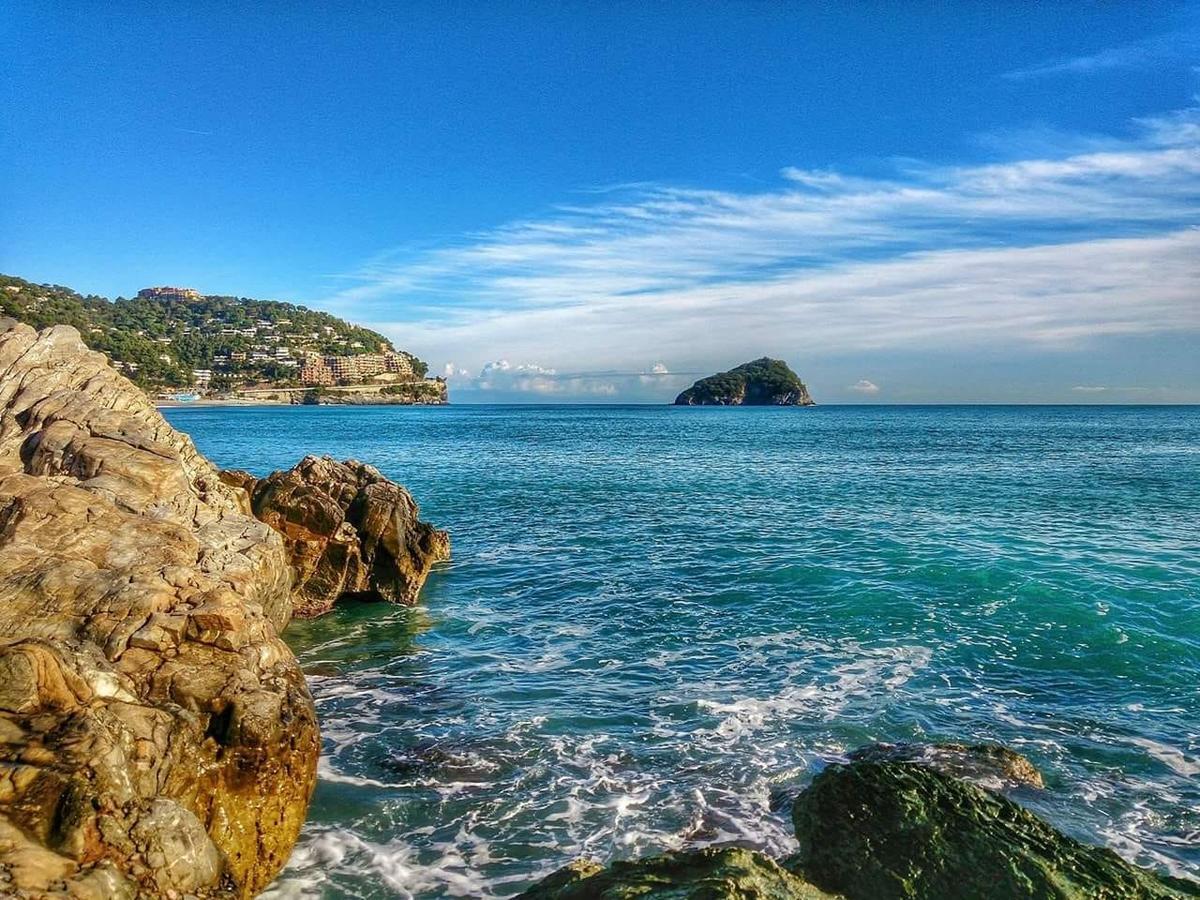 La Terra Di Mingo Bed & Breakfast Vado Ligure Eksteriør bilde